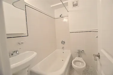 Rented by Manhattan Realty Group