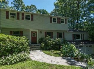 41 Thompson Hay Path, Setauket, NY 11733