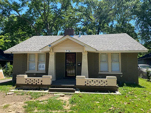 714 Inez St Photo 1