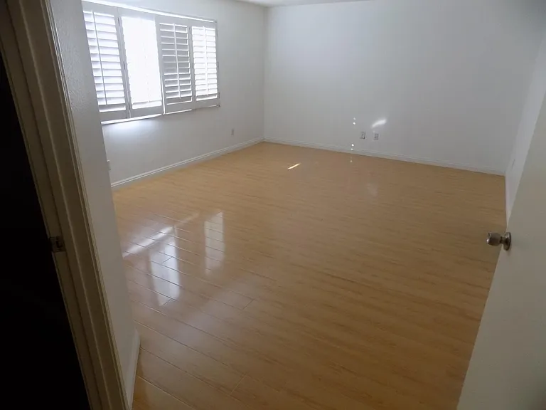 11833 Worcester Dr — Photo 8