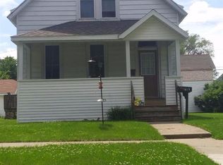 915 S 8th St, Burlington, IA 52601