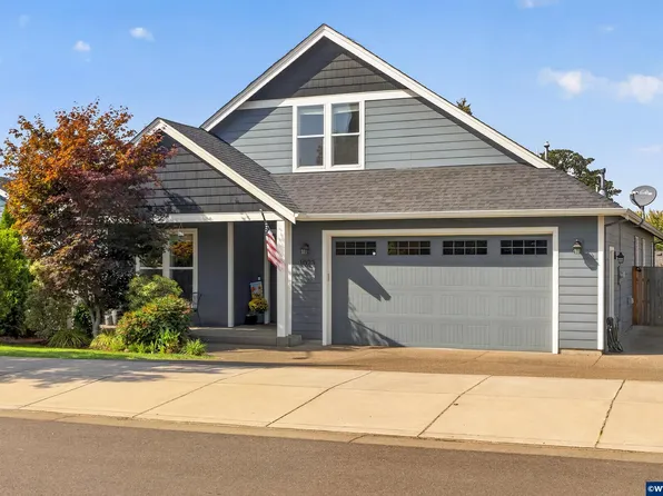 1023 Jaysie Dr, Silverton, OR 97381