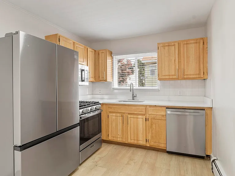 2-44 Dana St — Photo 1