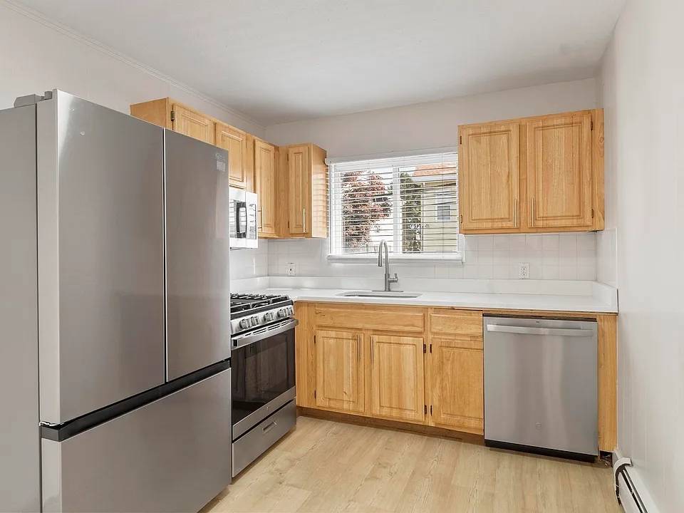 2-44 Dana St