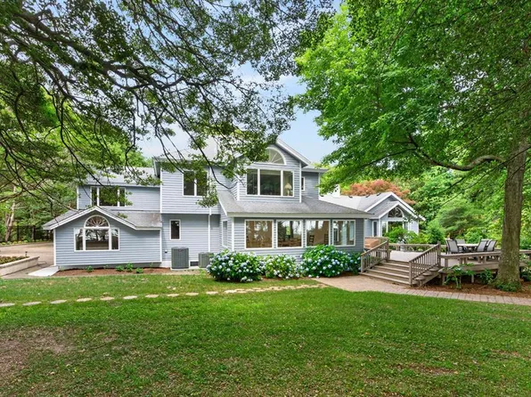 3284 Butlers Bluff Dr, Cape Charles, VA 23310