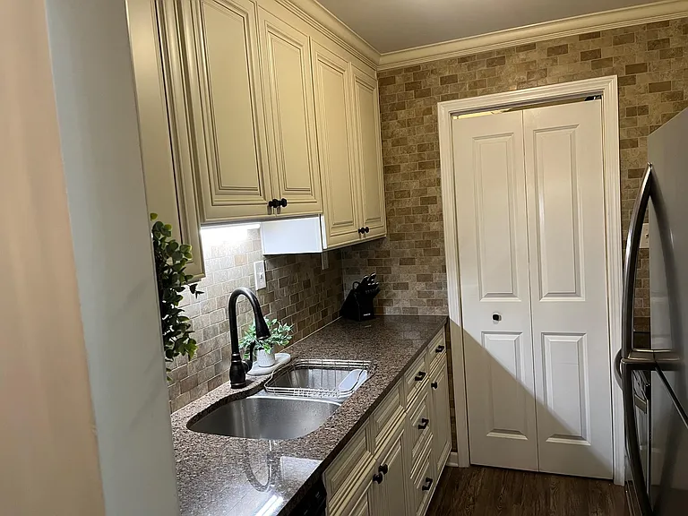 200 Flat Creek Ct #200 — Photo 5