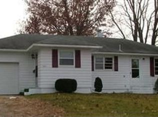 305 Rider St, Garwin, IA 50632