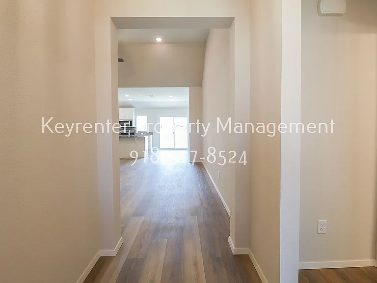 3109 S Redwood Pl — Photo 9