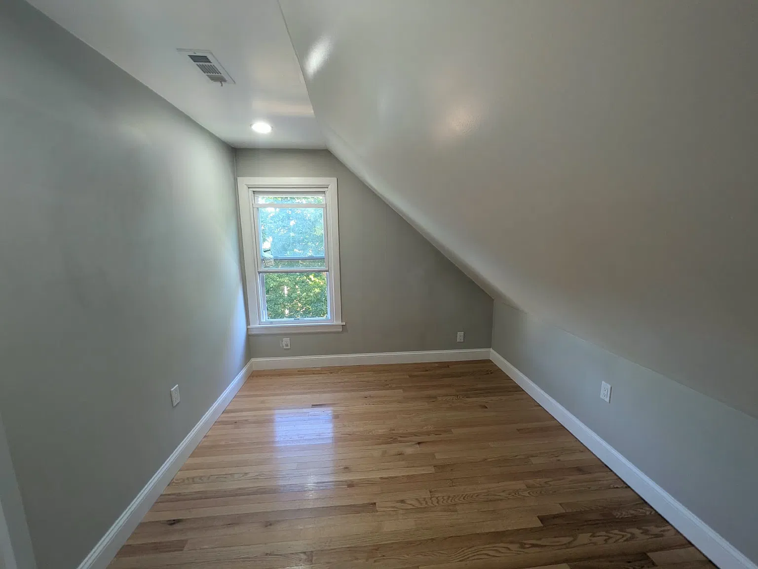 3 bed, $1,750 — Photo 2