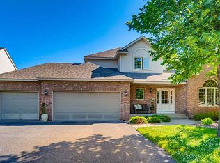 8407 College Trl, Inver Grove Heights, MN 55076