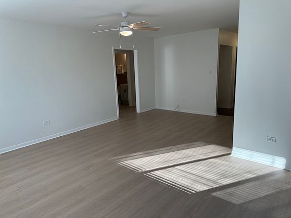 5th image of 425 S Wesley Ave #301