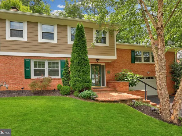 9322 Glenbrook Rd, Fairfax, VA 22031
