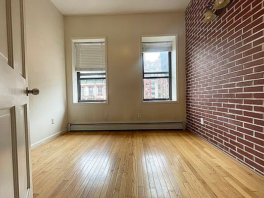 1st image of 109 Madison St APT 17