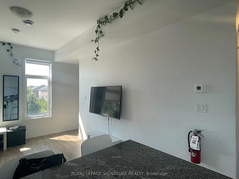1760 Simcoe St N #95B — Photo 5