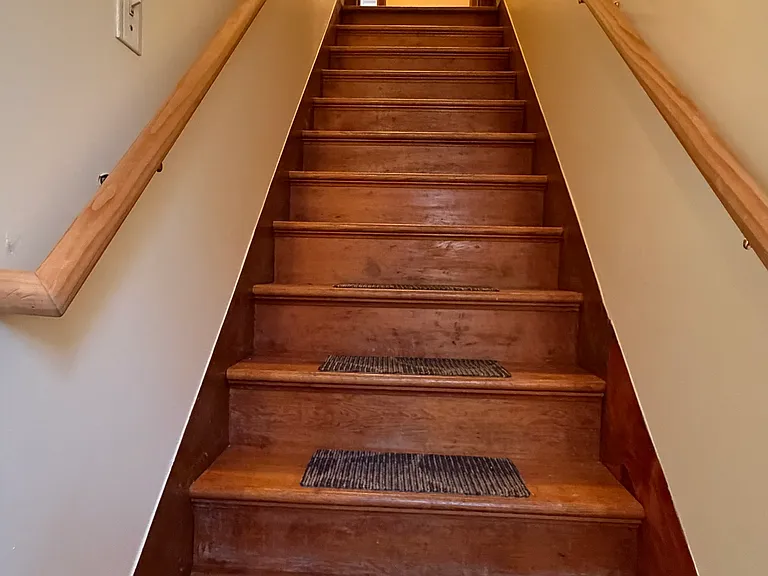 51 Pilgrim Dr #B — Photo 5