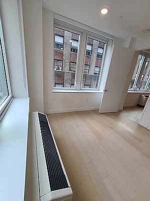 1st image of 12 Platt St #1507