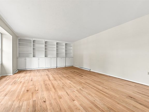 4th image of 3204 Postgate Dr