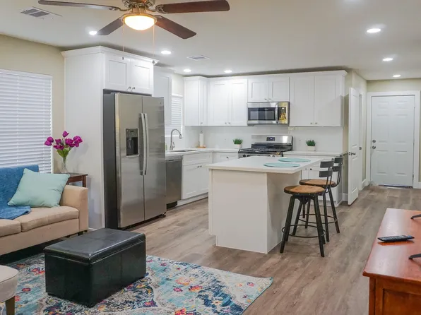 3703 Market St, Houston, TX