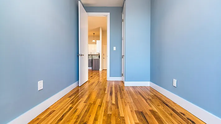 Rented by Nooklyn NYC LLC | media 9