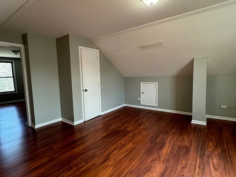 768 Greenbay Ave — Photo 18
