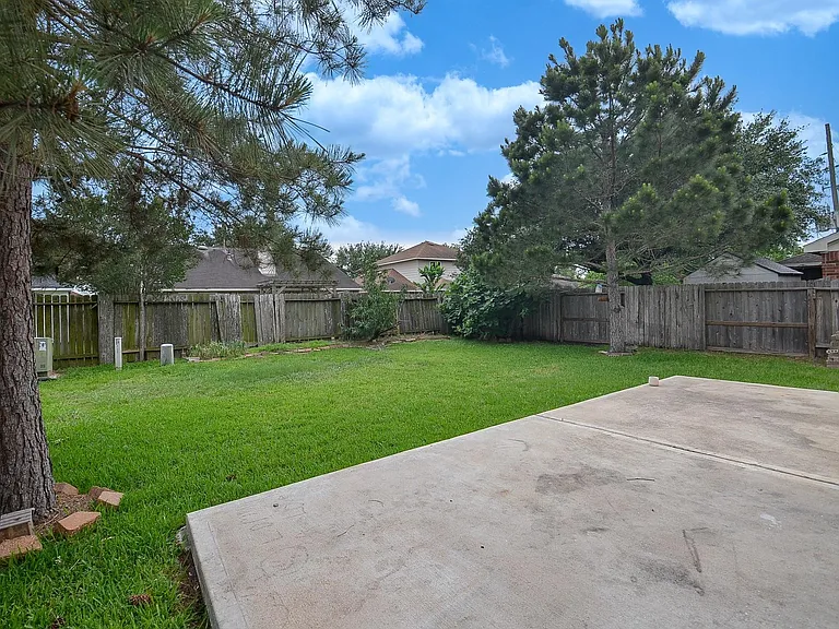 21723 Britton Hill Way — Photo 35