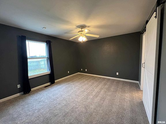 4th image of 2709 Carl Prairie Dr