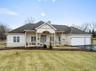 8N135 Sunvale Dr, Elgin, IL 60124