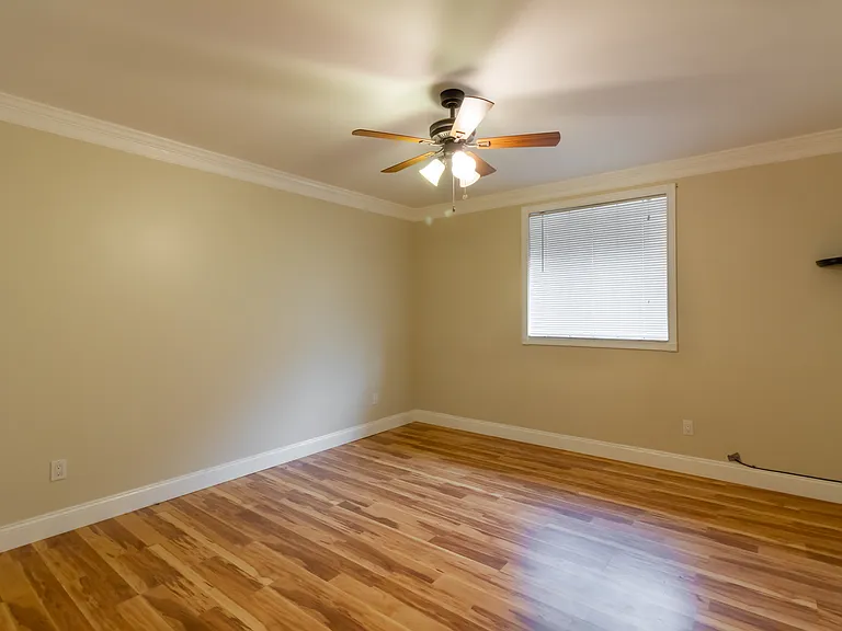 5410 Wellesley Ave #5 — Photo 17