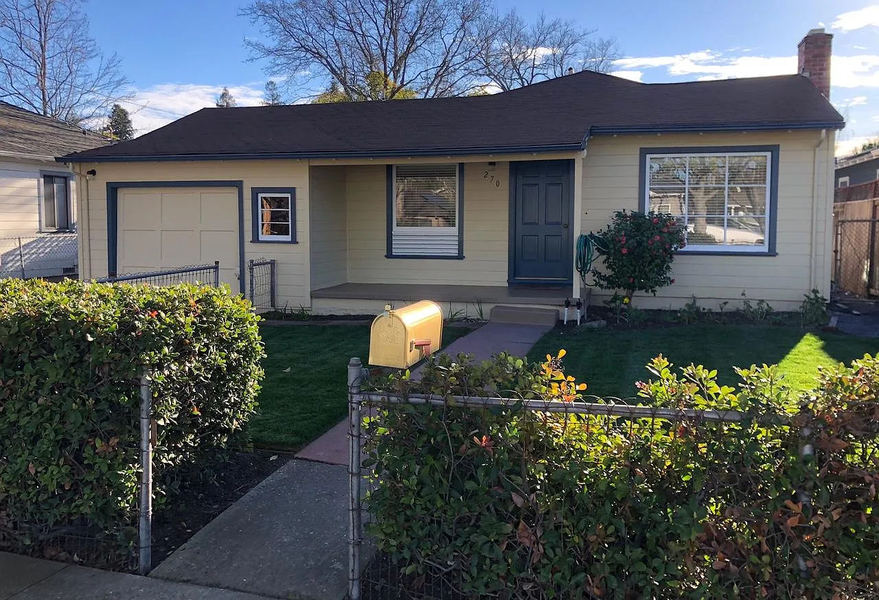 270 Alexander Ave photo 1