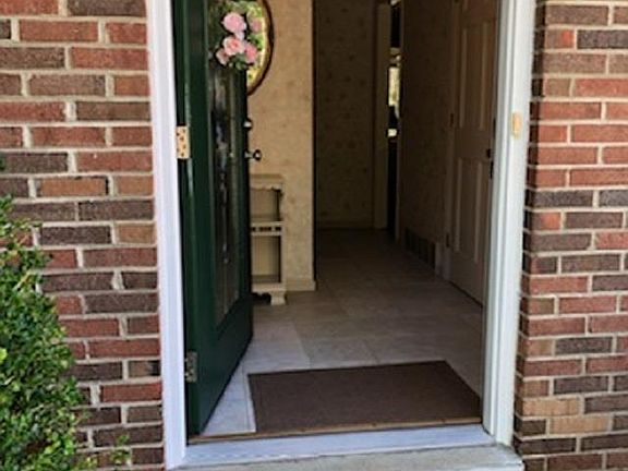 4th image of 77 Keeneland Dr