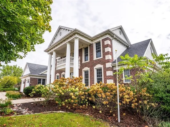 625 NE 72nd St, Pleasant Hill, IA 50327