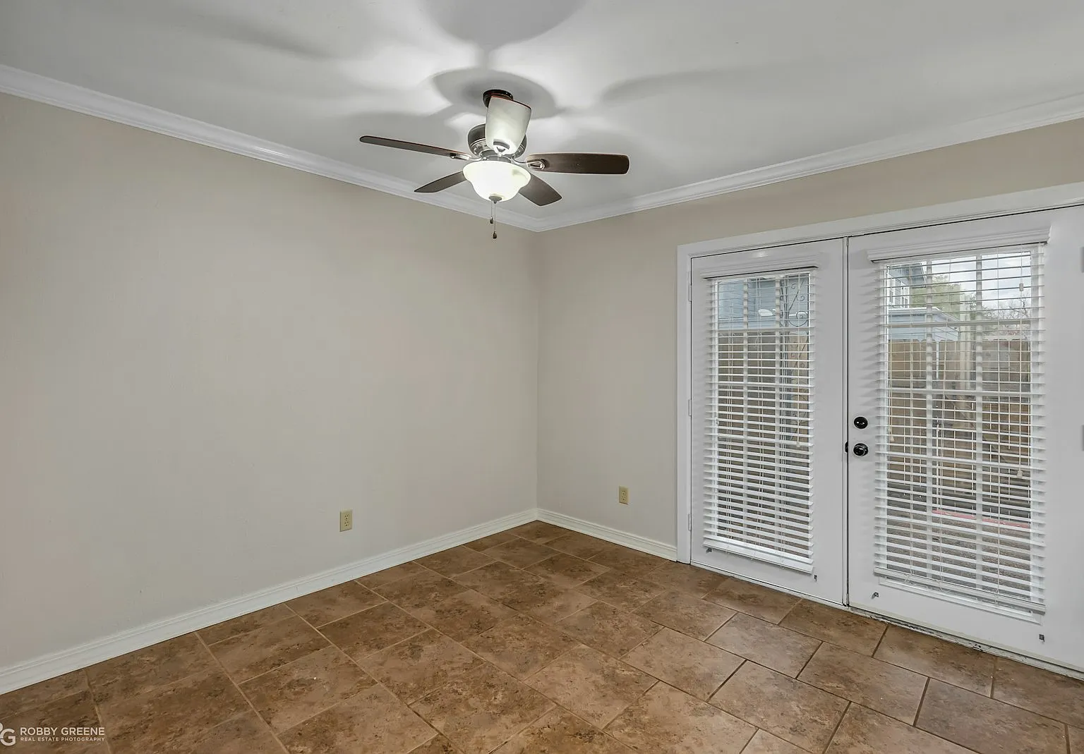 10018 Hanover Drive — Photo 3