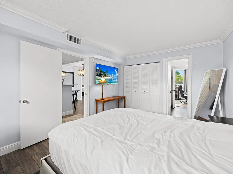 5301 NW 2nd Ave #1010 — Photo 26