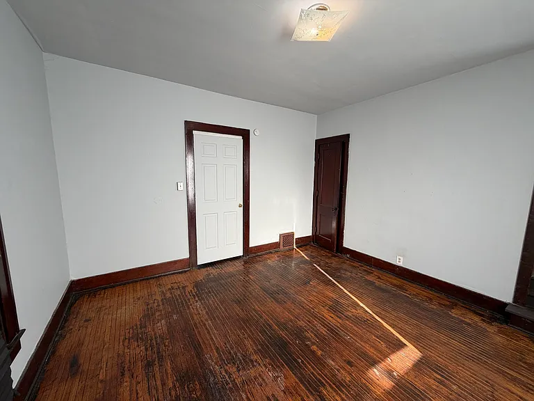 1519 E Fairchild St #E — Photo 11
