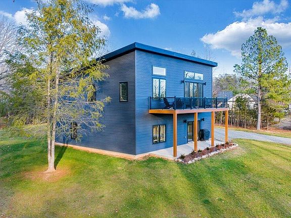 3rd image of 5 Reserve Rd