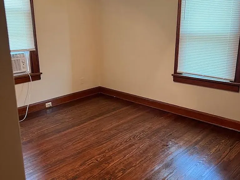 453 E Kline St — Photo 10
