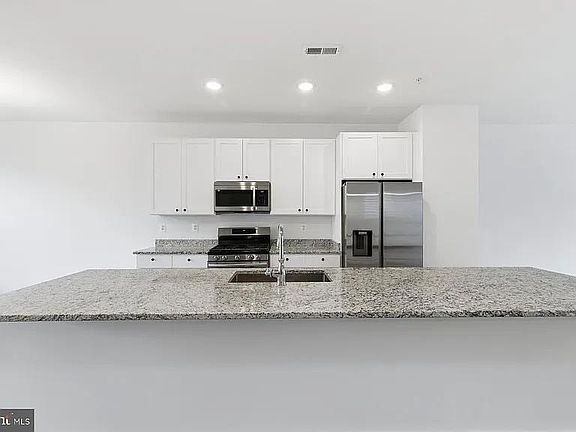 3rd image of 330 Furgeson Ln