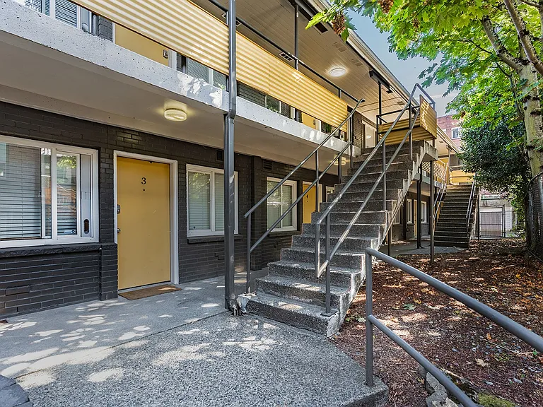 Eleanor Apartments — Photo 5