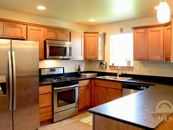 5th image of 883 Cottage Park Ln