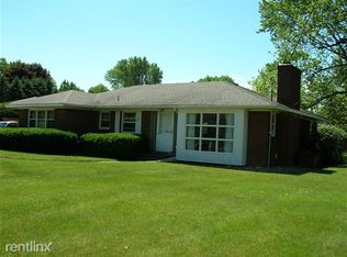 670 Four Mile Rd NW, Comstock Park, MI 49321