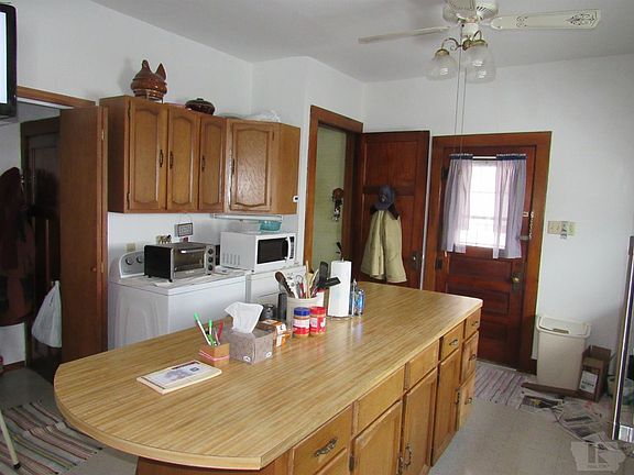 3rd image of 23445 Opal Ave