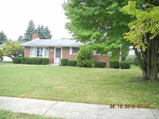 1st image of 230 Diamond St