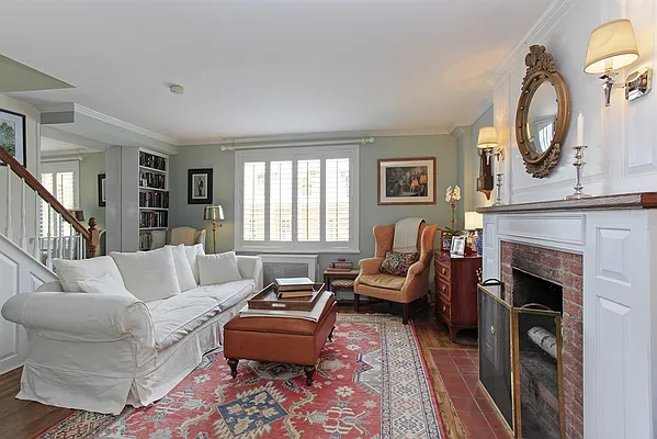 Sold by Corcoran | media 21