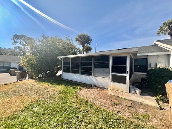 3rd image of 113 Lake Villa Way