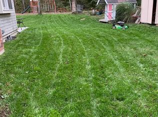 40 Pequot Rd, Mashpee, MA 02649