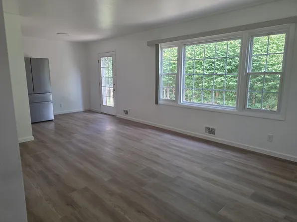 105 Chieftan Cir, Henrietta, NY 14467