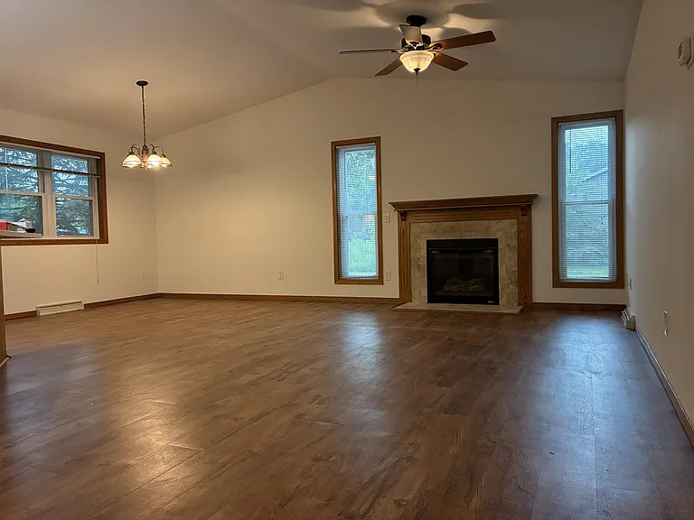 925 Sky Ridge Dr — Photo 5