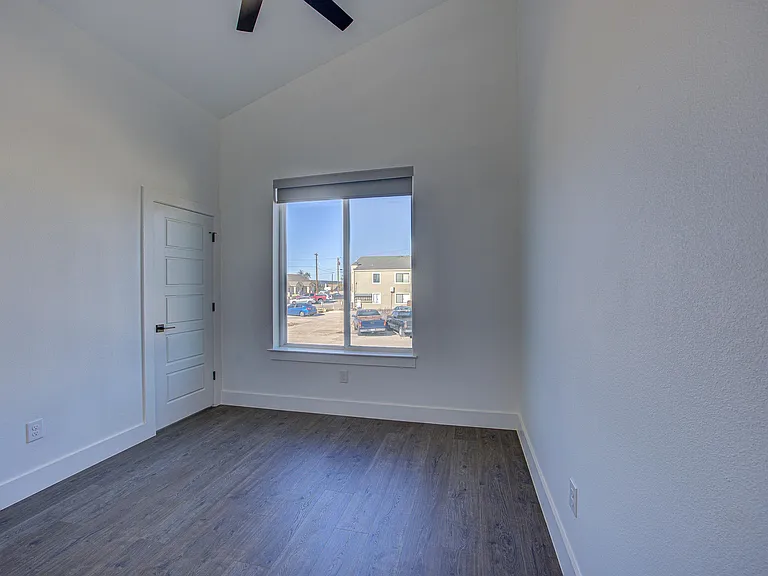 20507 Bonanza St #A — Photo 36