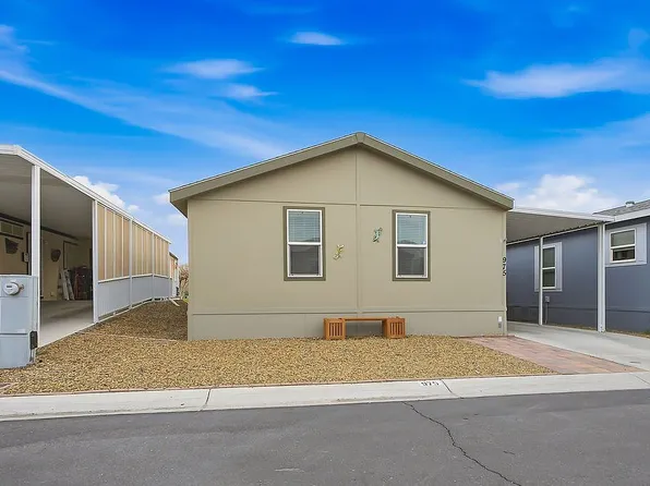 975 W Pinehurst Ave, Pahrump, NV 89048