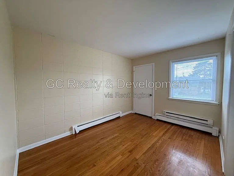 245 Uteg St #5 — Photo 11